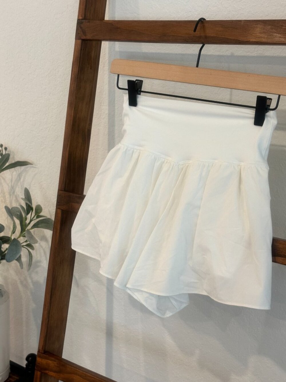 OFFLINE Aerie Real Me Crossover Flowy Shorts White Small NWT - Picture 7 of 12